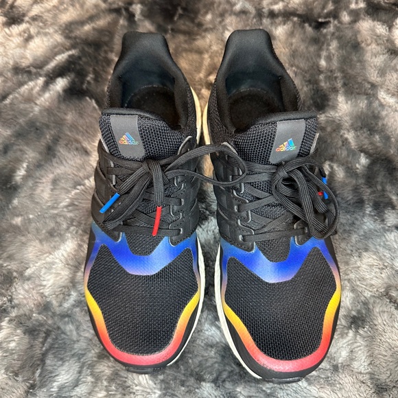 Adidas Ultraboost SZ 6.5 - Picture 3 of 9